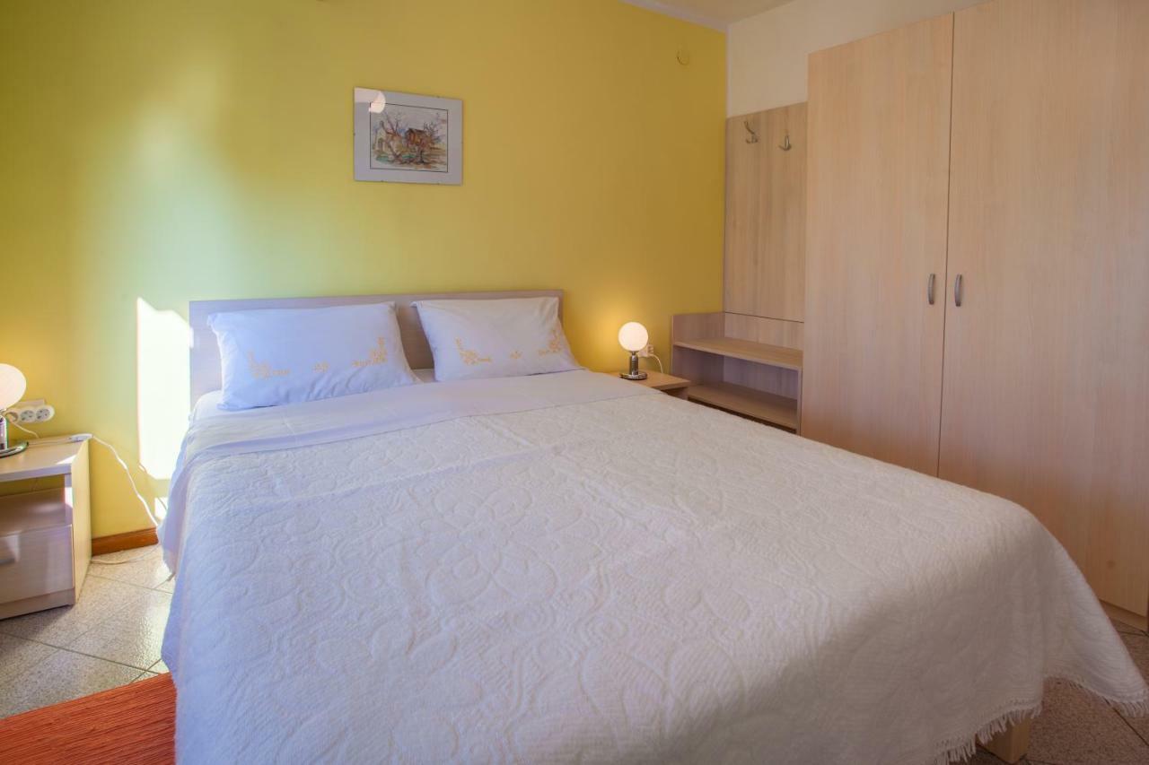 Rooms Ester Црес Экстерьер фото